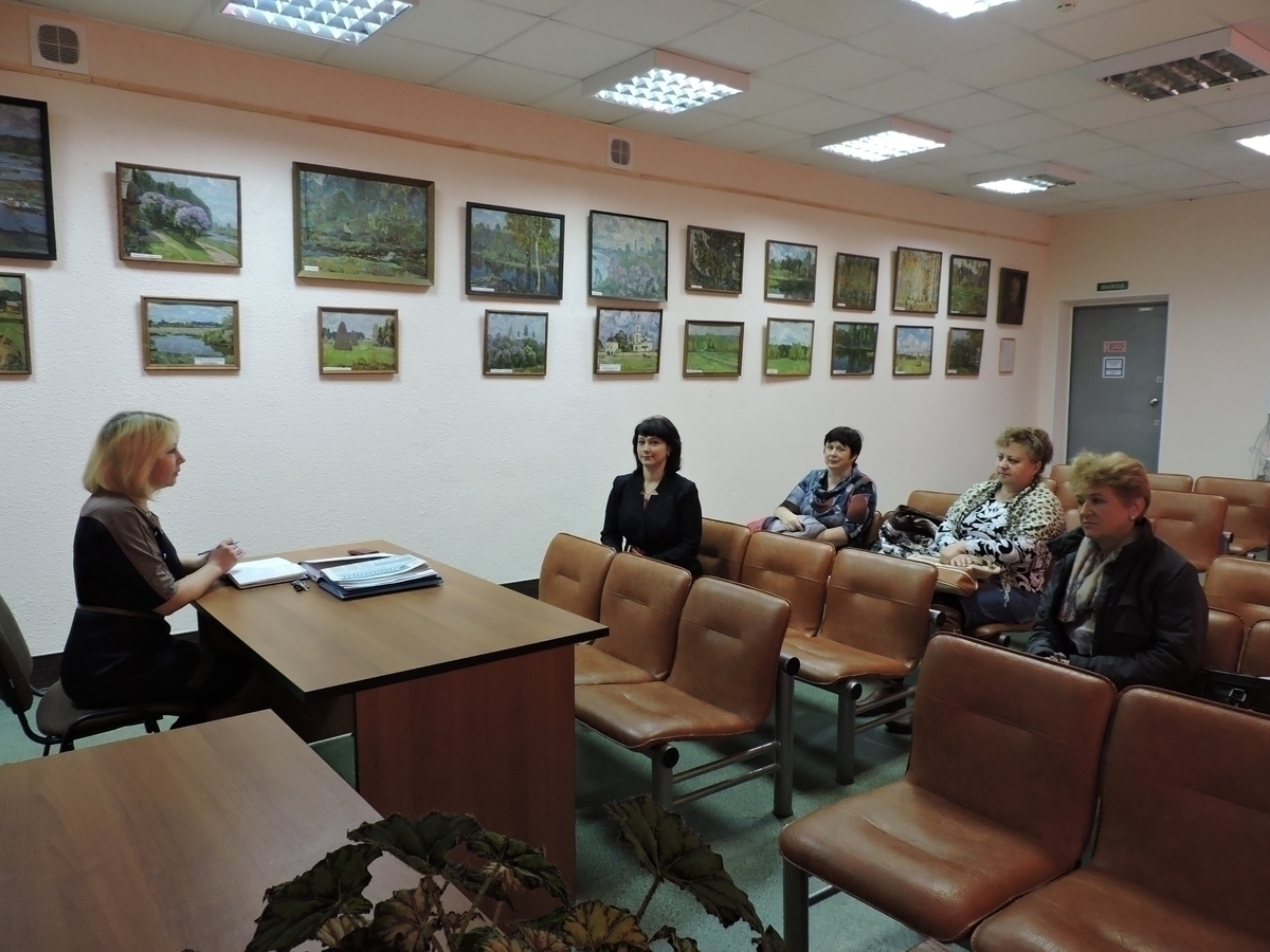 Департамент культуры и туризма ивановской области трофимова. Администрация лухского муниципального района ивановской. Музей лух ивановская область. Биржа труда лух. Лухская црб ивановская область работники.